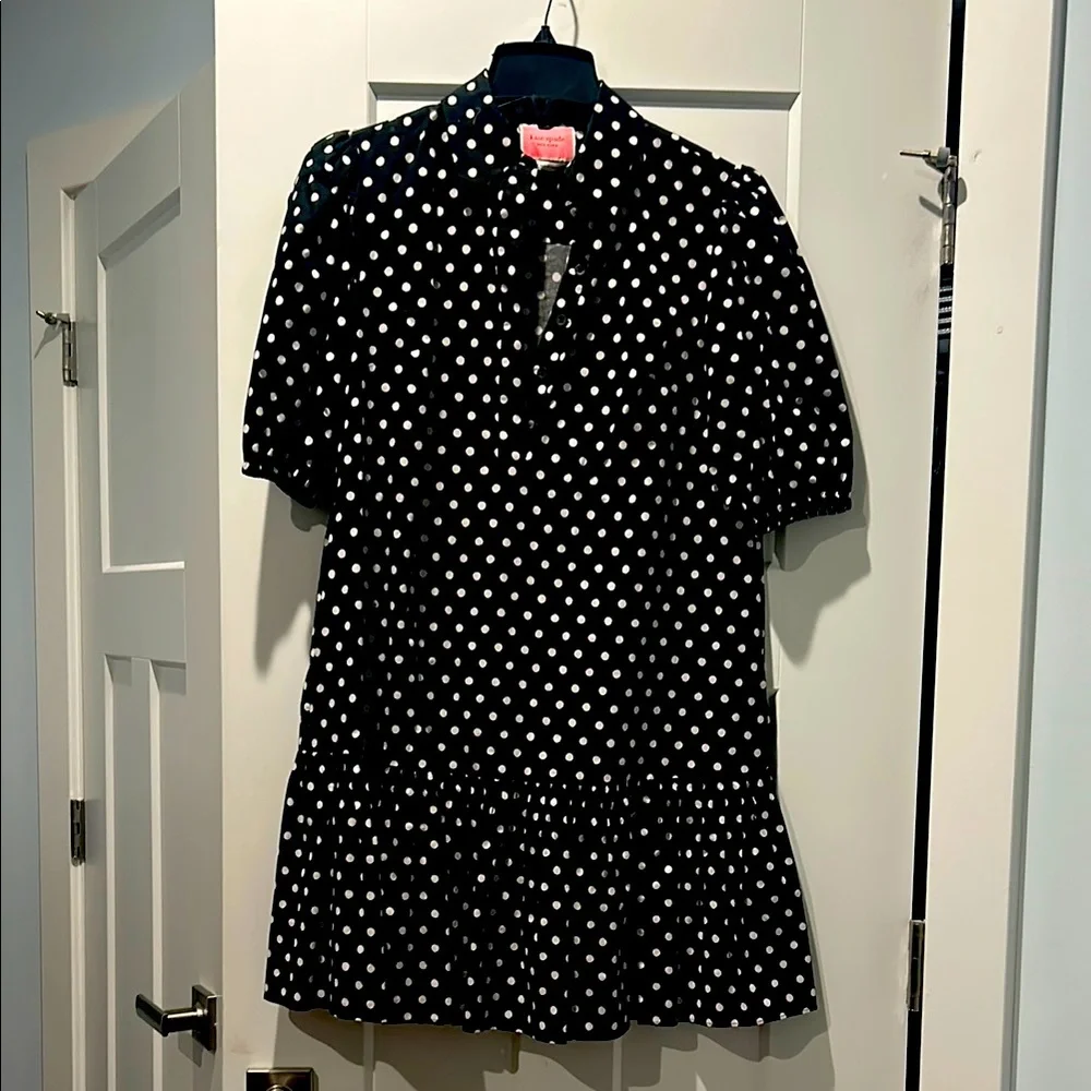 Size Small, black dot Kate Spade Fall 2021